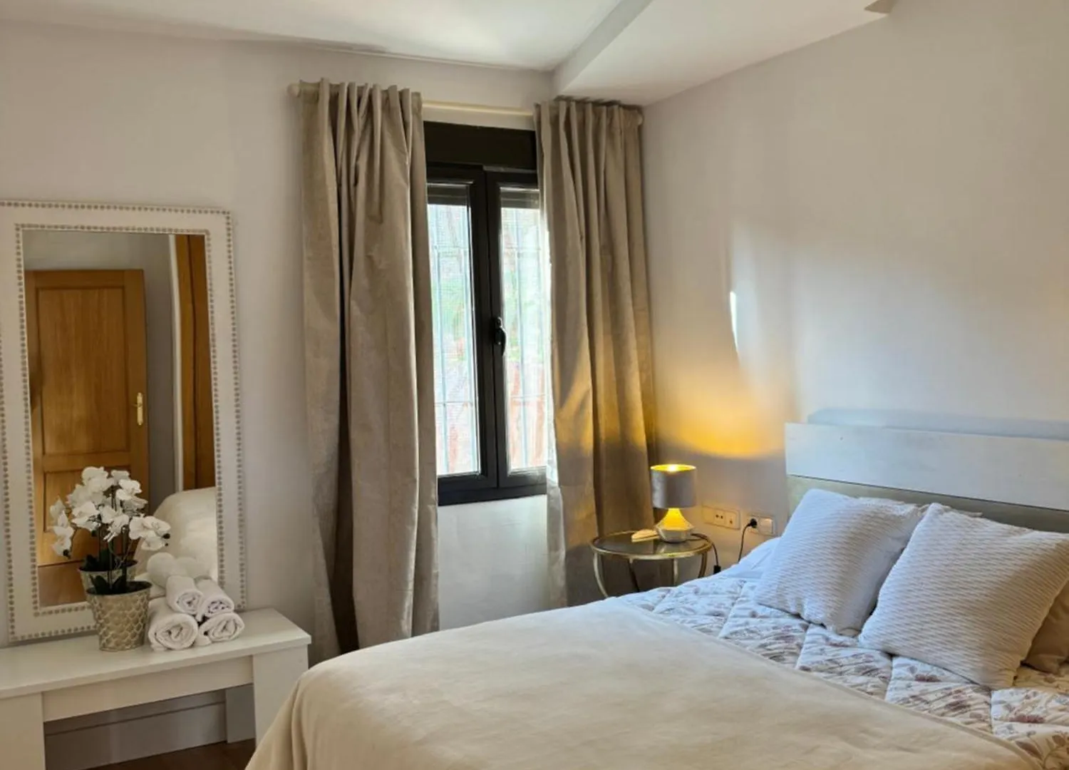 Campanilla Apartment Toledo Spain